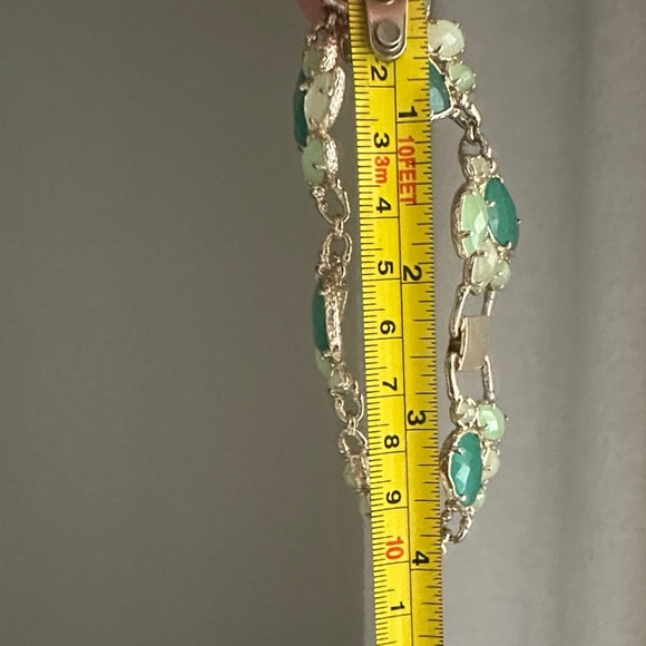 Green and Gold Faux Gemstone Cabachon Link Women's Bracelet - Picture 7 of 7